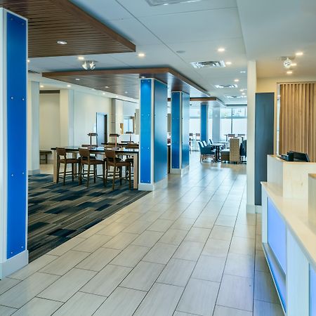 Holiday Inn Express & Suites - Medford By Ihg Exteriér fotografie