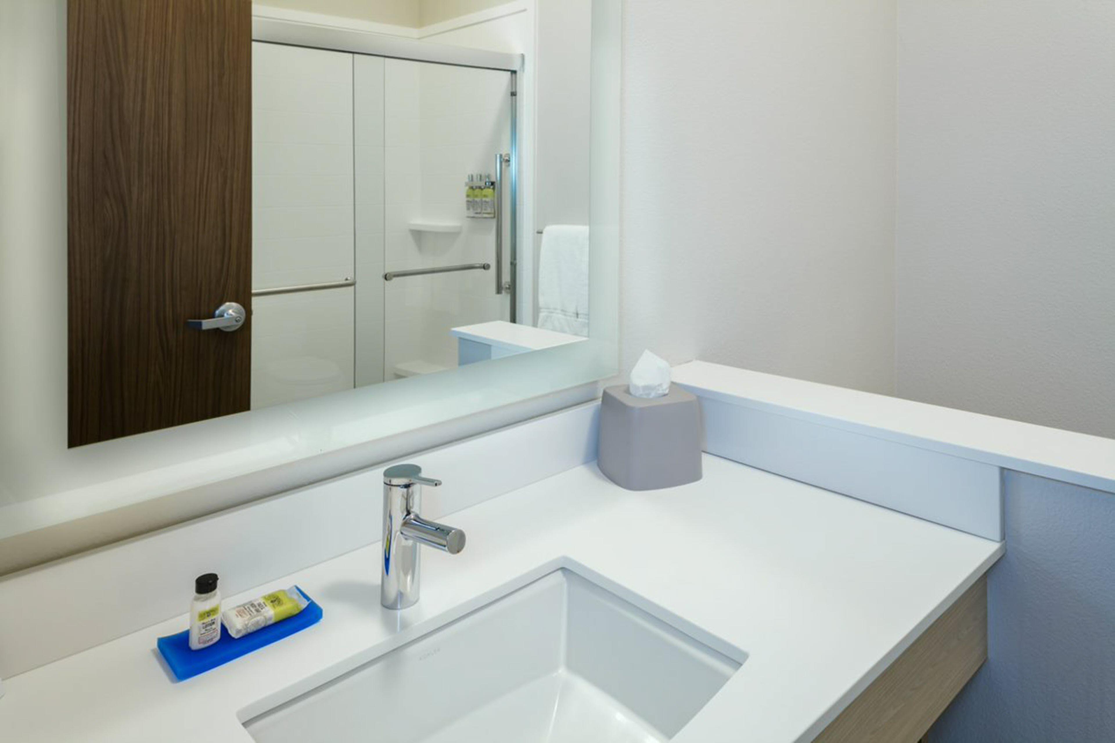 Holiday Inn Express & Suites - Medford By Ihg Exteriér fotografie