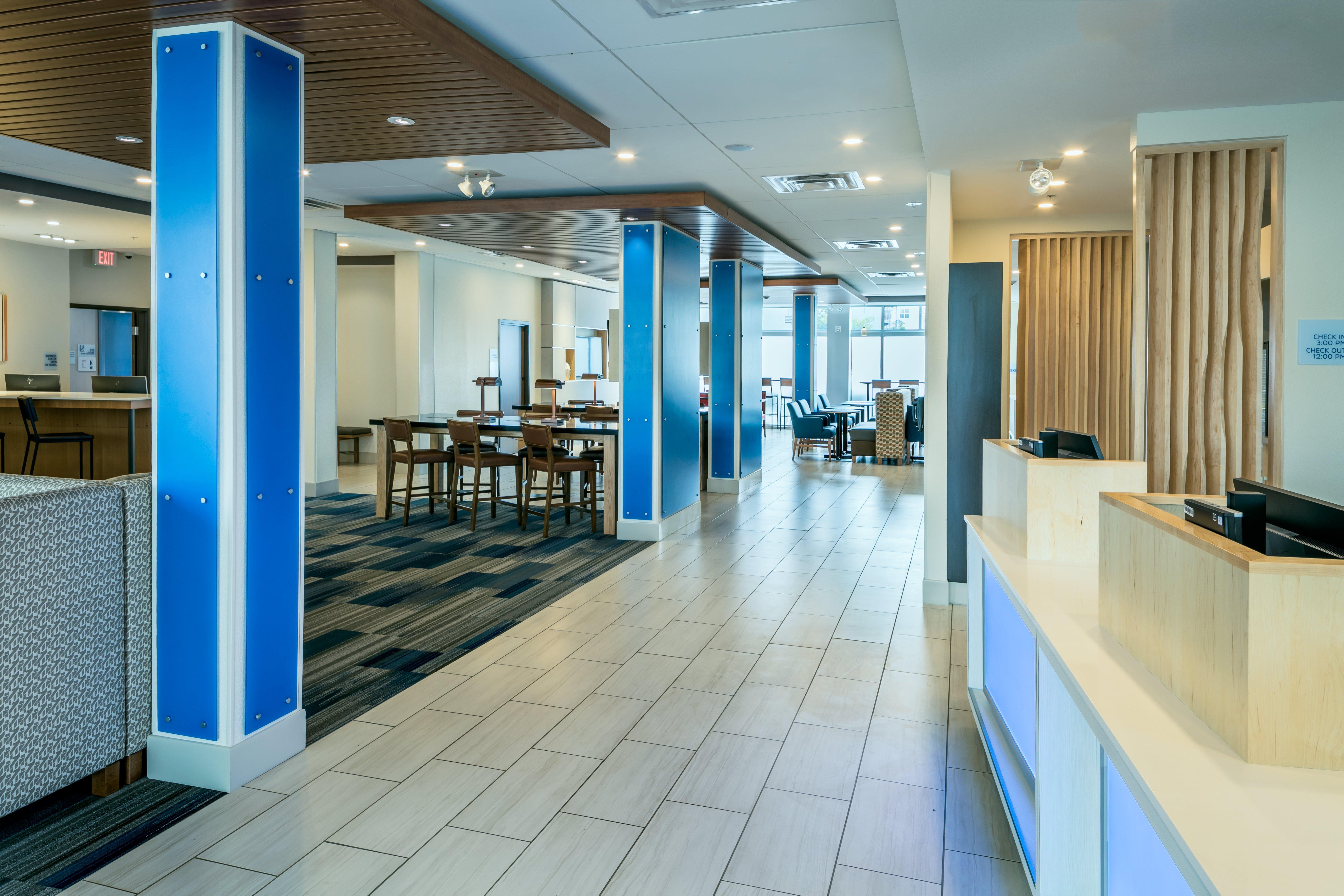 Holiday Inn Express & Suites - Medford By Ihg Exteriér fotografie